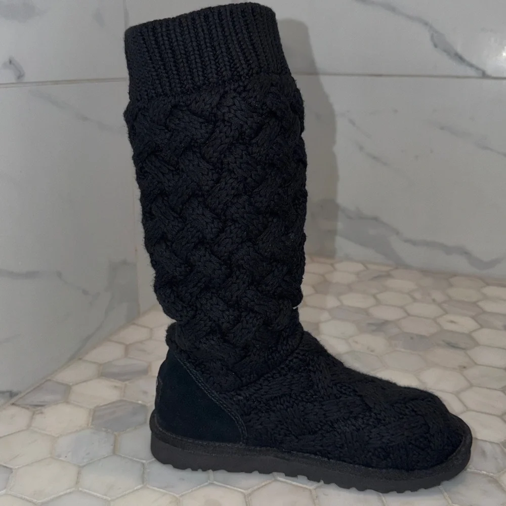 UGG Australia Mahayla Ribbon Black Tall Knit Boots Women’s Size 6